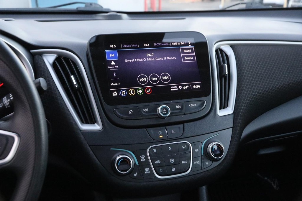 Chevrolet Malibu Vehicle Image 13