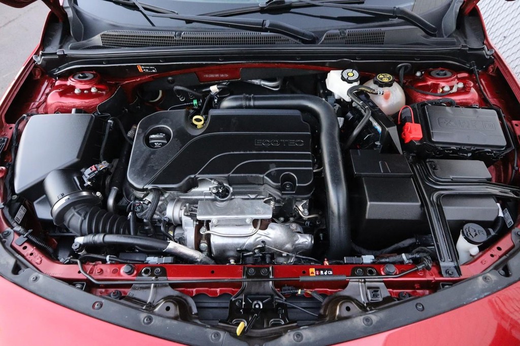 Chevrolet Malibu Vehicle Image 22