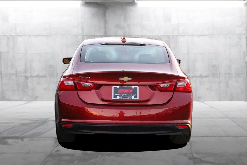 Chevrolet Malibu Vehicle Image 06