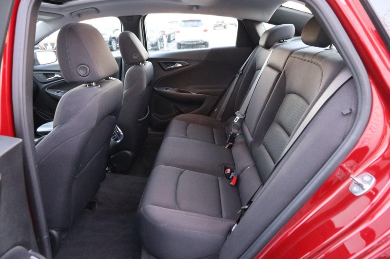 Chevrolet Malibu Vehicle Image 10