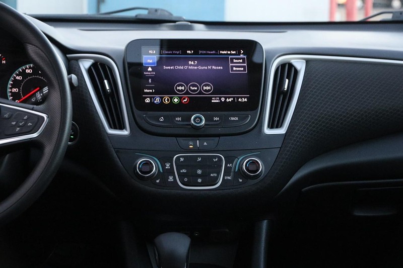 Chevrolet Malibu Vehicle Image 19