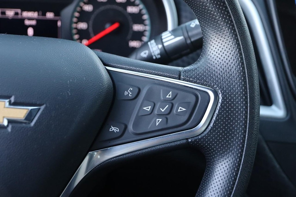 Chevrolet Malibu Vehicle Image 13