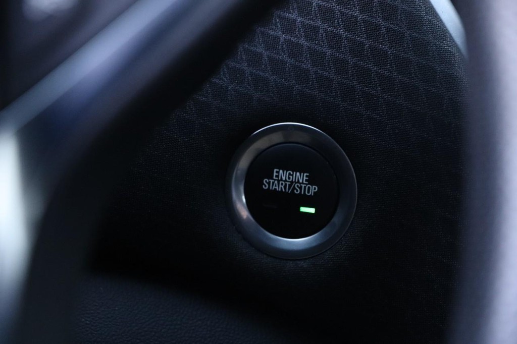 Chevrolet Malibu Vehicle Image 15