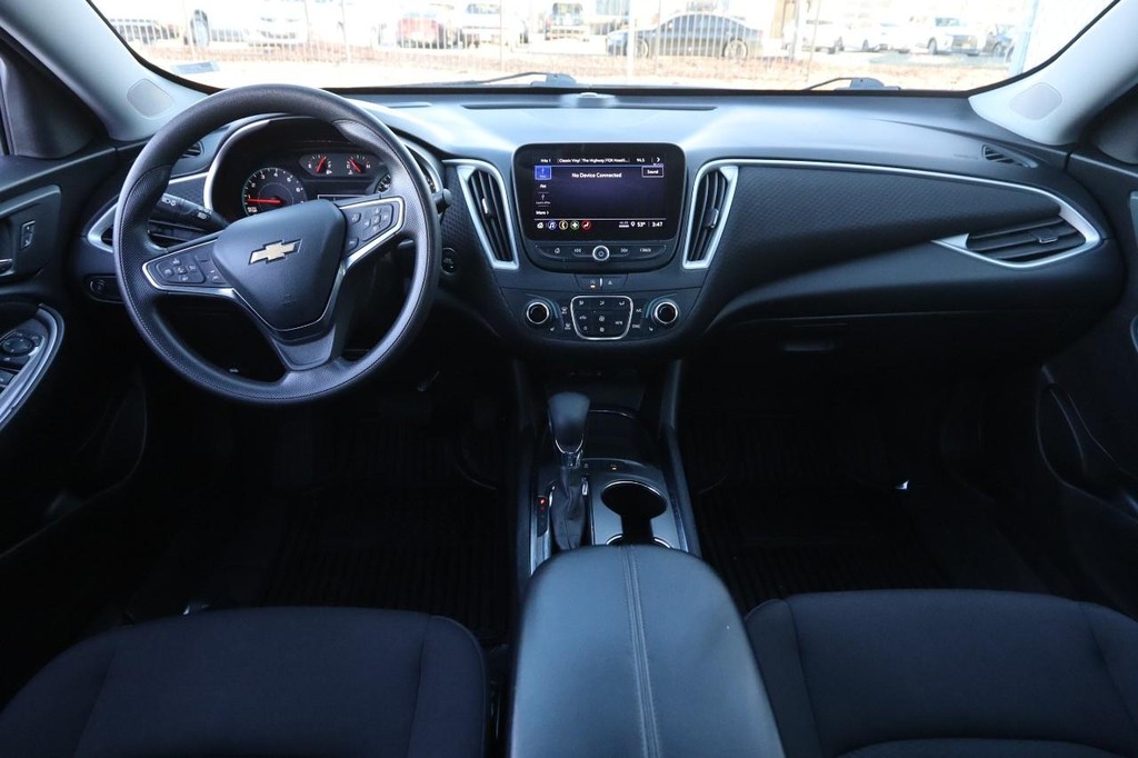 Chevrolet Malibu Vehicle Image 20