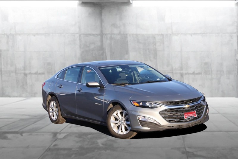 Chevrolet Malibu Vehicle Image 02