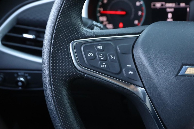 Chevrolet Malibu Vehicle Image 12