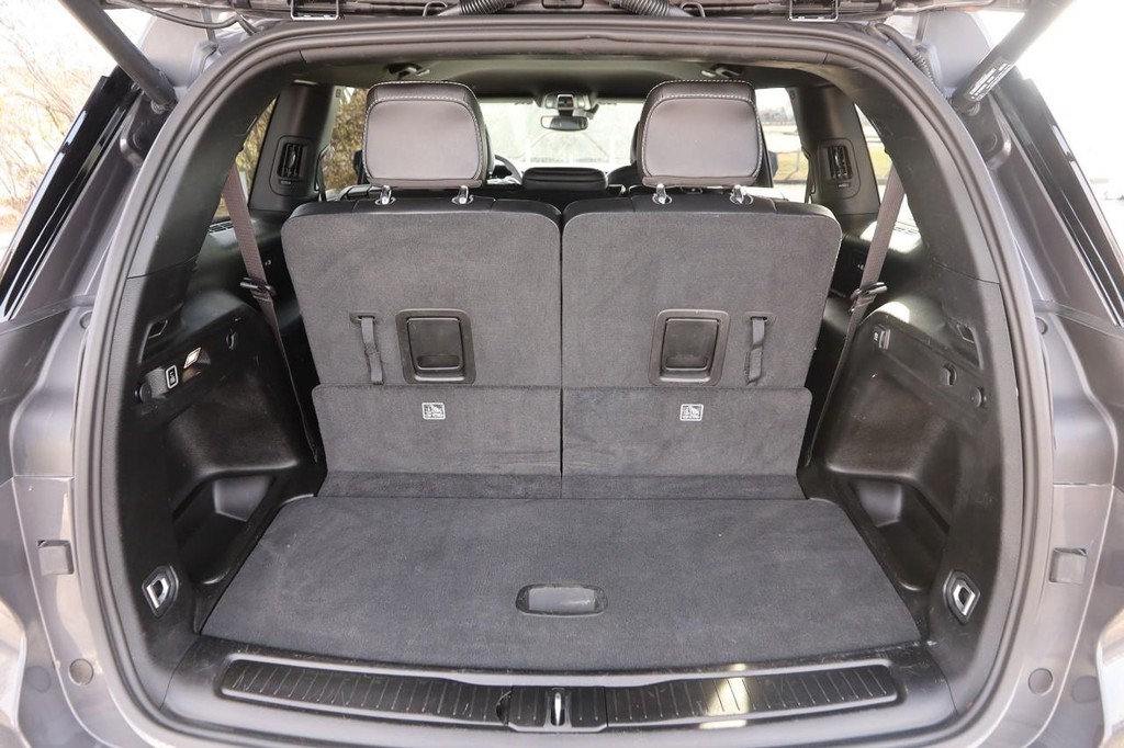 Jeep Grand Cherokee L Vehicle Image 07