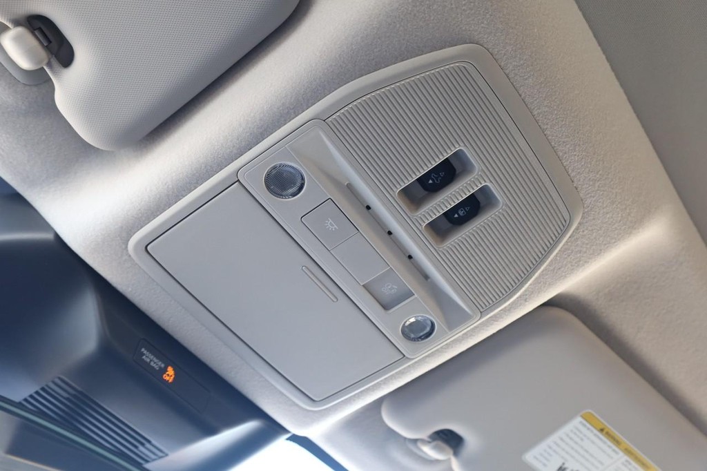 Nissan Kicks Vehicle Image 19