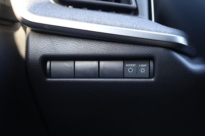 Nissan Kicks Vehicle Image 21