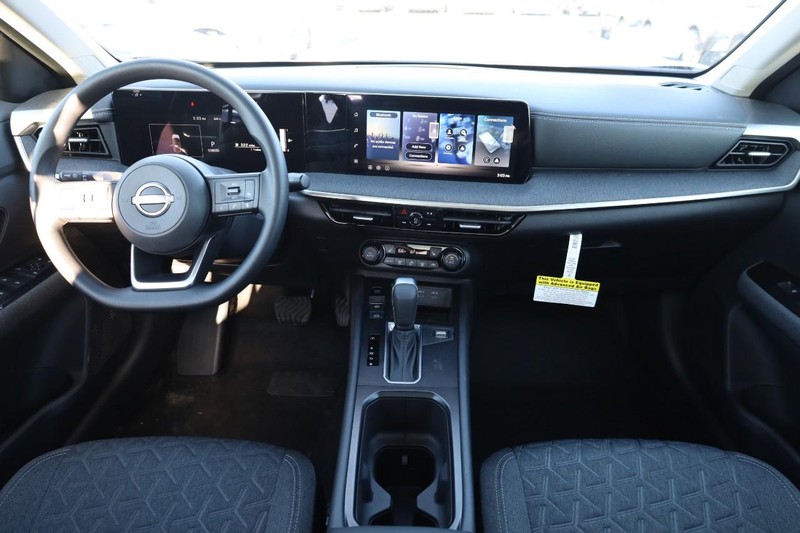 Nissan Kicks Vehicle Image 24