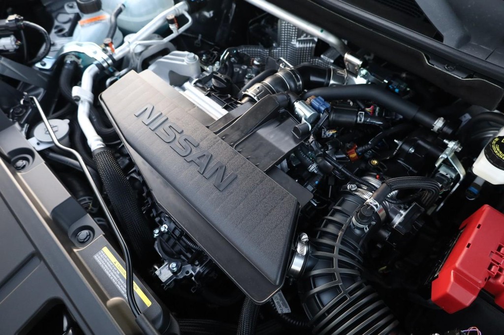 Nissan Rogue Vehicle Image 25