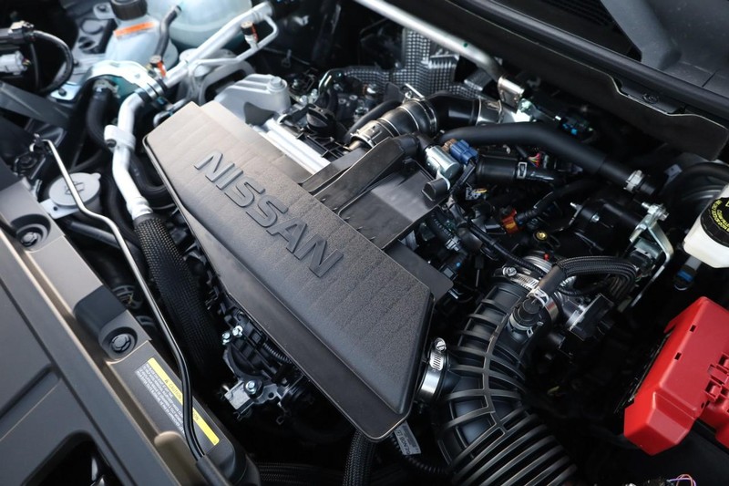 Nissan Rogue Vehicle Image 25