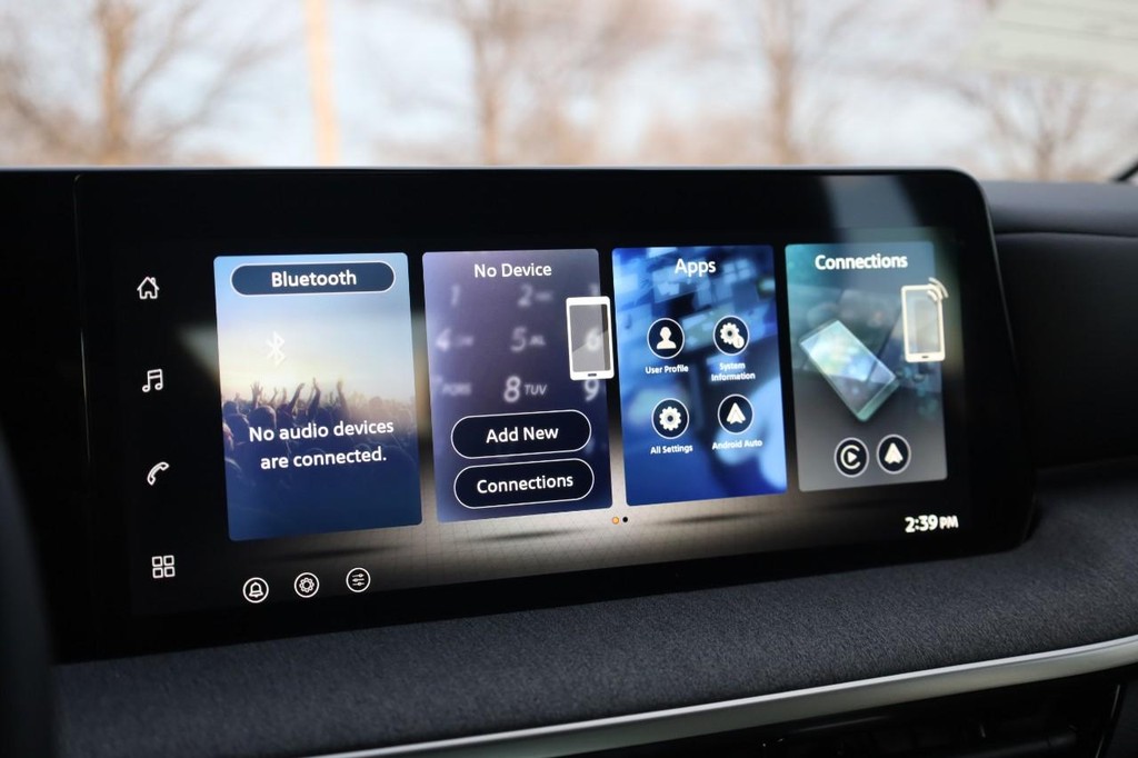 Nissan Kicks Vehicle Image 11