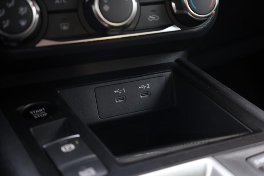 Nissan Kicks Vehicle Image 15