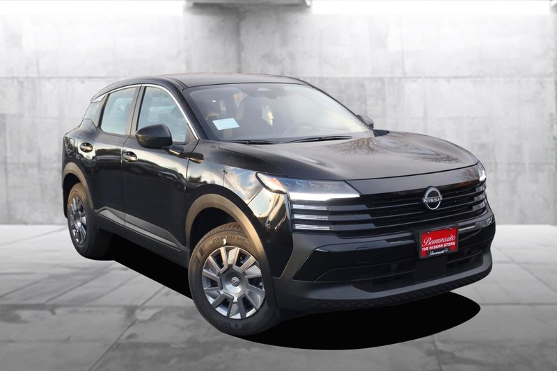 Nissan Kicks Vehicle Image 02