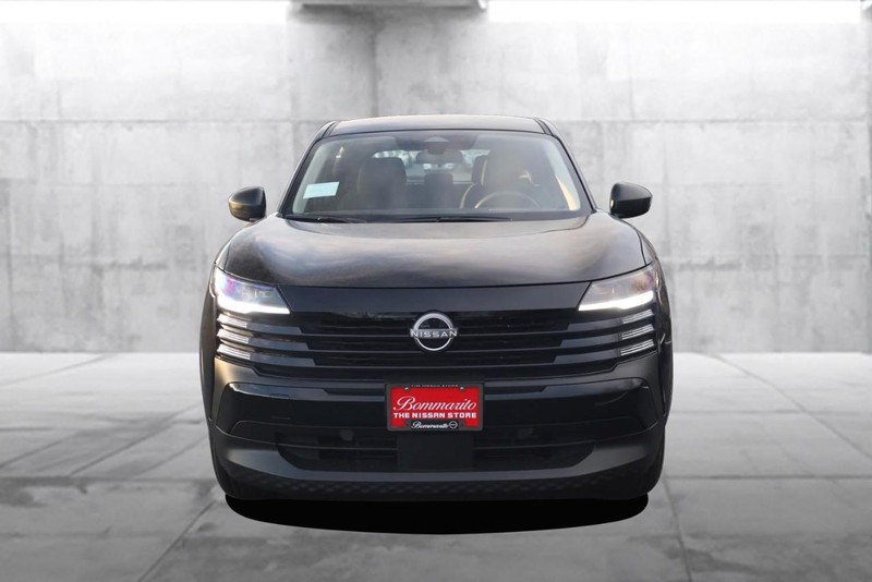 Nissan Kicks Vehicle Image 04