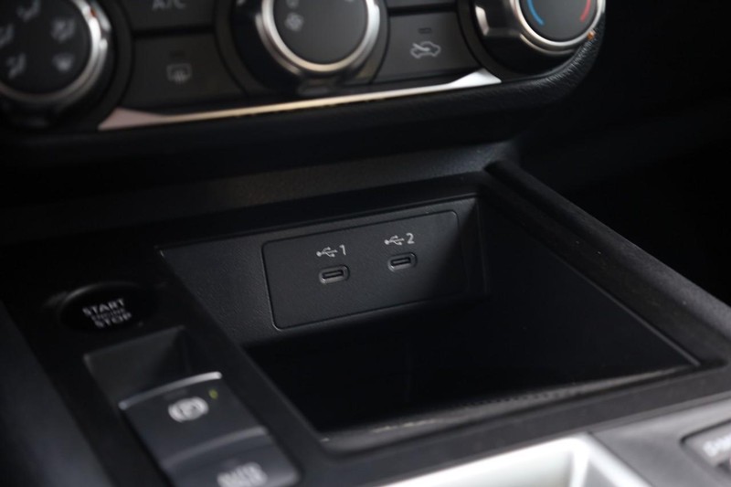 Nissan Kicks Vehicle Image 15