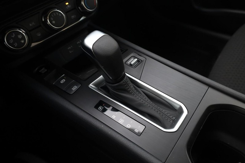 Nissan Kicks Vehicle Image 16