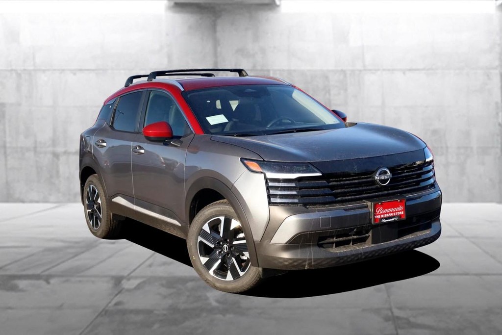 Nissan Kicks Vehicle Image 02