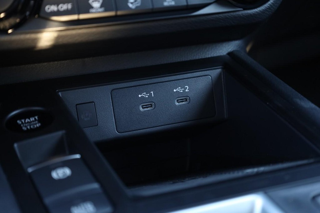 Nissan Kicks Vehicle Image 15