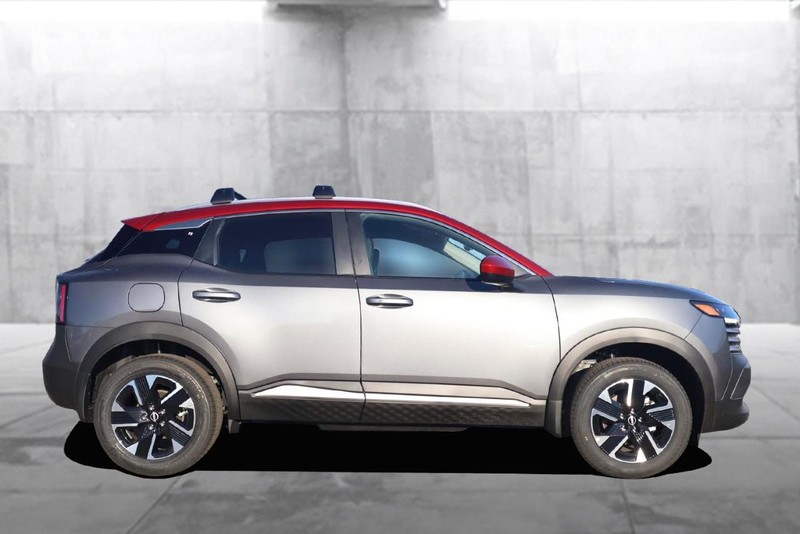 Nissan Kicks Vehicle Image 05