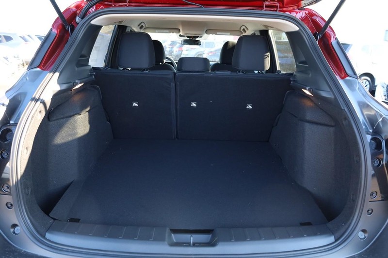 Nissan Kicks Vehicle Image 07