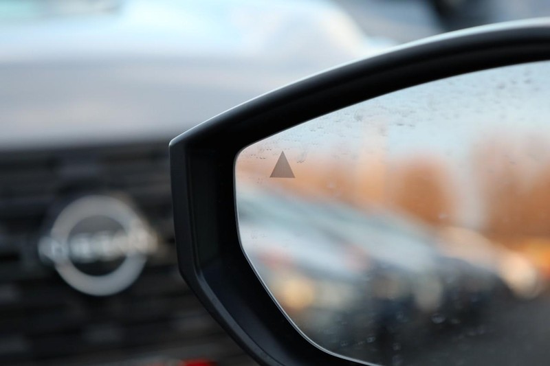 Nissan Sentra Vehicle Image 20