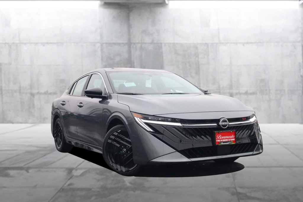 Nissan Sentra Vehicle Image 02