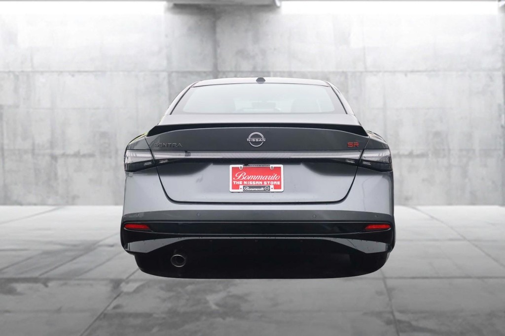 Nissan Sentra Vehicle Image 06