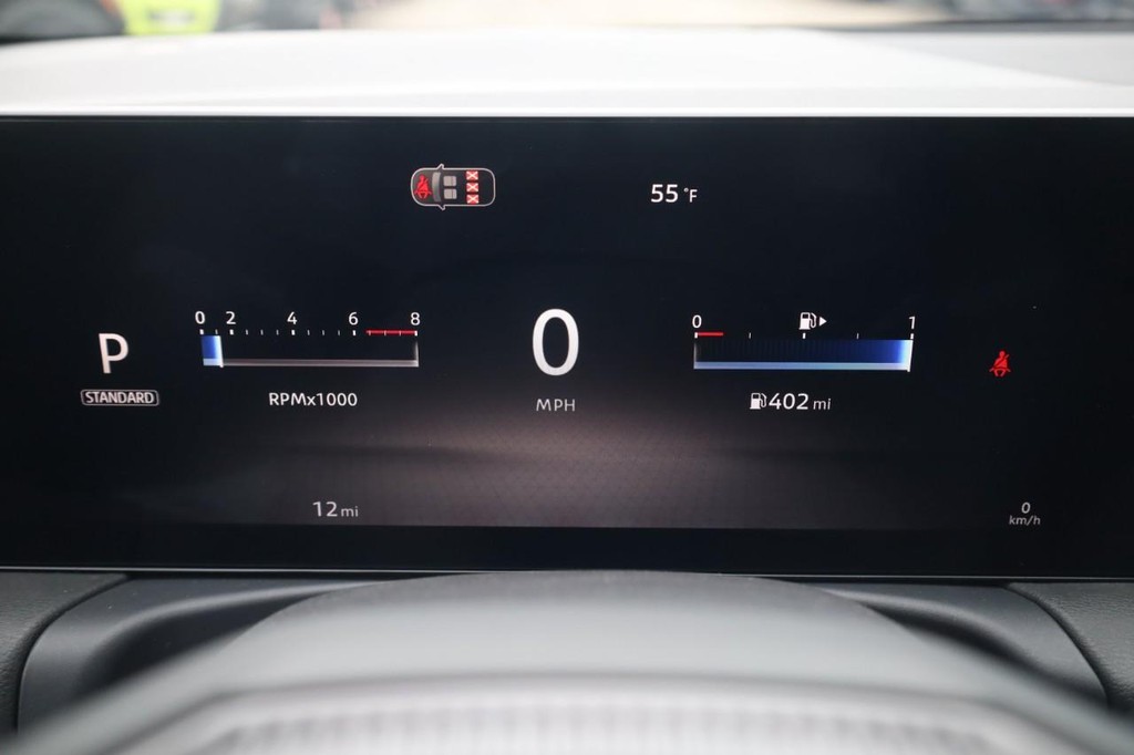 Nissan Sentra Vehicle Image 13