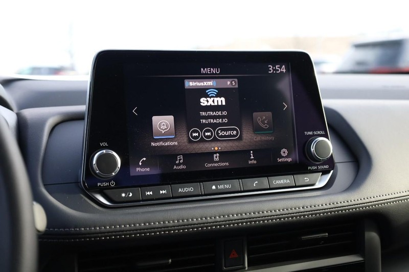 Nissan Rogue Vehicle Image 11