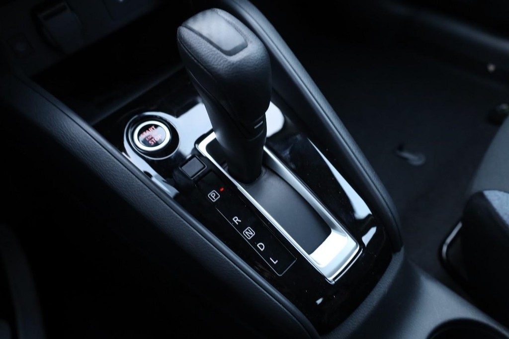 Nissan Versa Vehicle Image 15