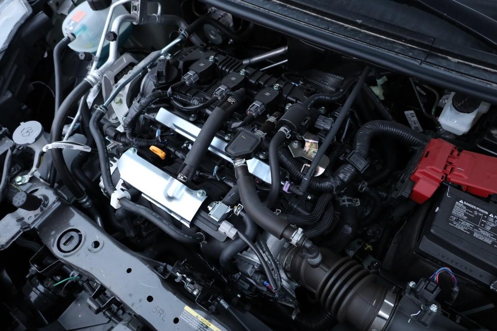 Nissan Versa Vehicle Image 24