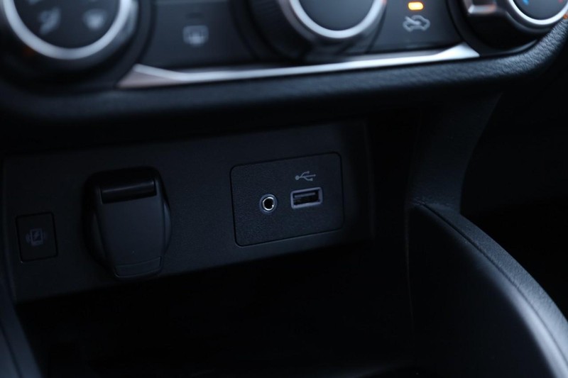 Nissan Versa Vehicle Image 14