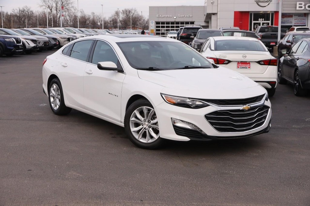 Chevrolet Malibu Vehicle Full-screen Gallery Image 13