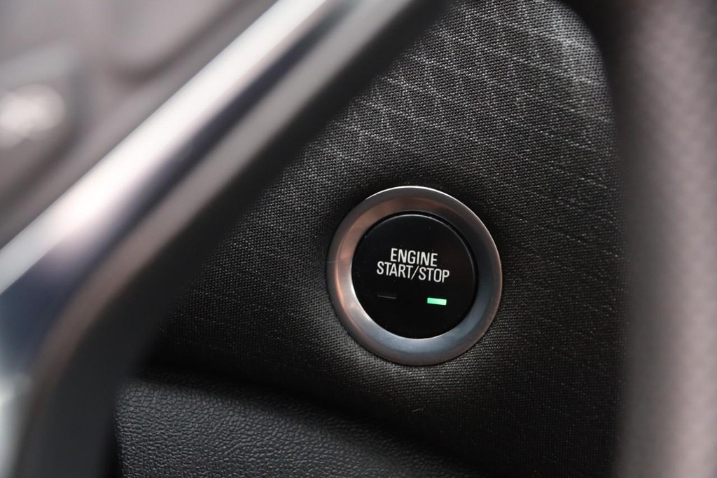 Chevrolet Malibu Vehicle Full-screen Gallery Image 21