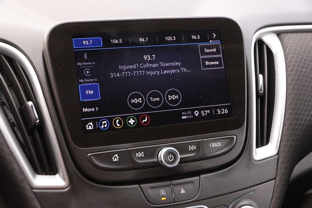 Chevrolet Malibu Vehicle Full-screen Gallery Image 23