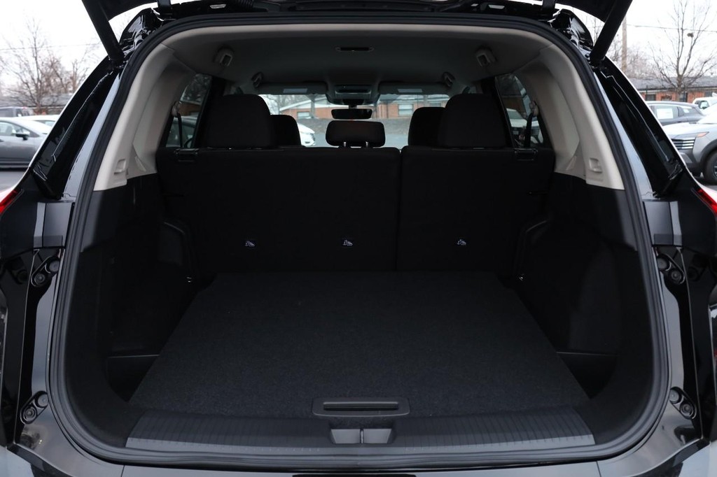 Nissan Rogue Vehicle Image 07