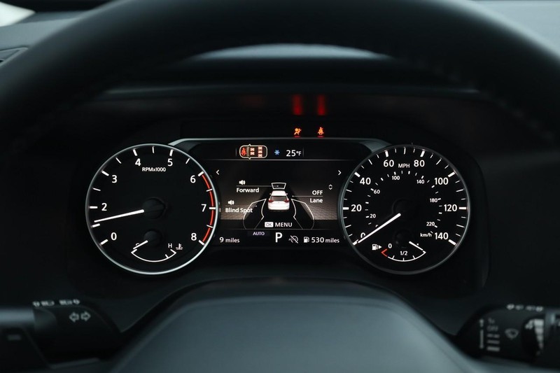 Nissan Rogue Vehicle Image 10