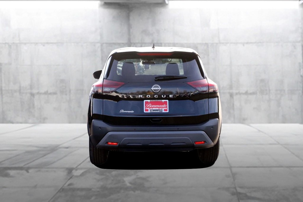 Nissan Rogue Vehicle Image 06