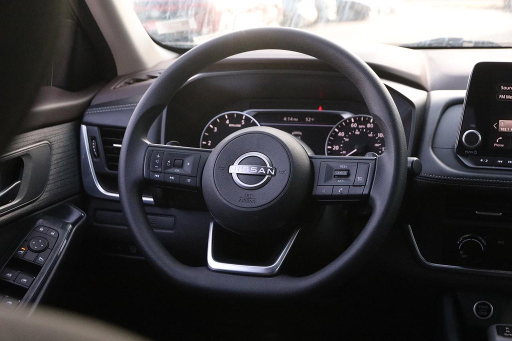 Nissan Rogue Vehicle Image 21