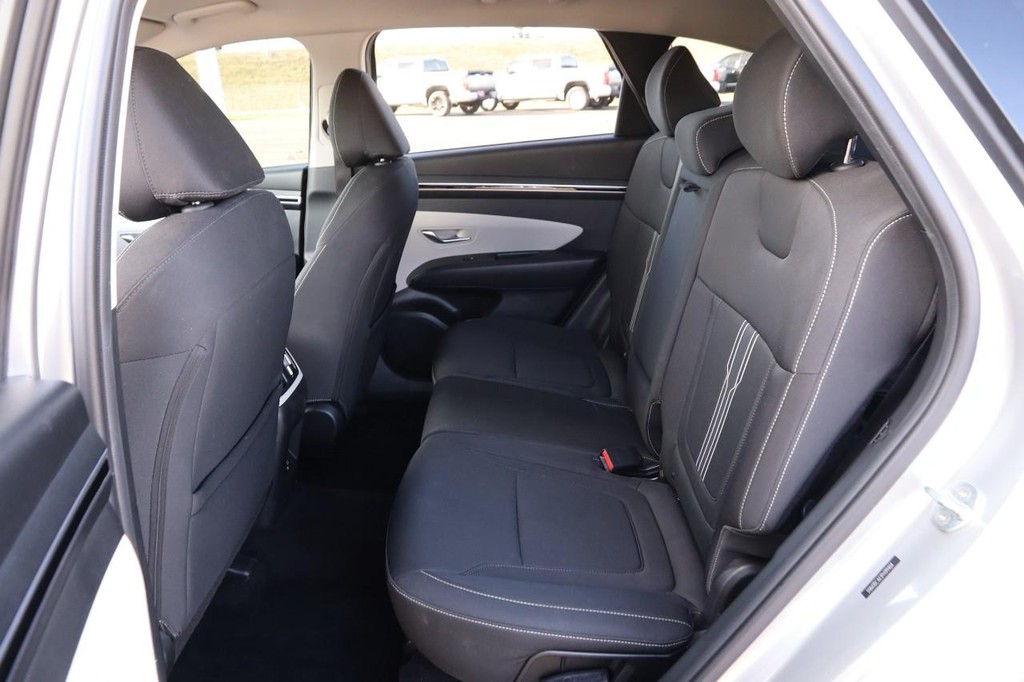 Hyundai Tucson Vehicle Image 10