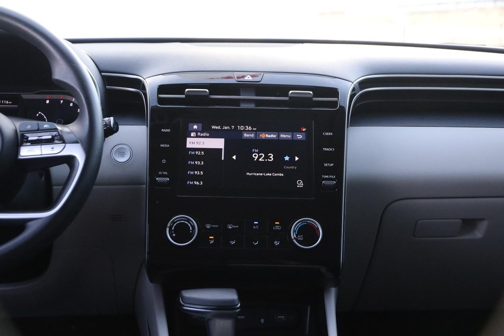 Hyundai Tucson Vehicle Image 26