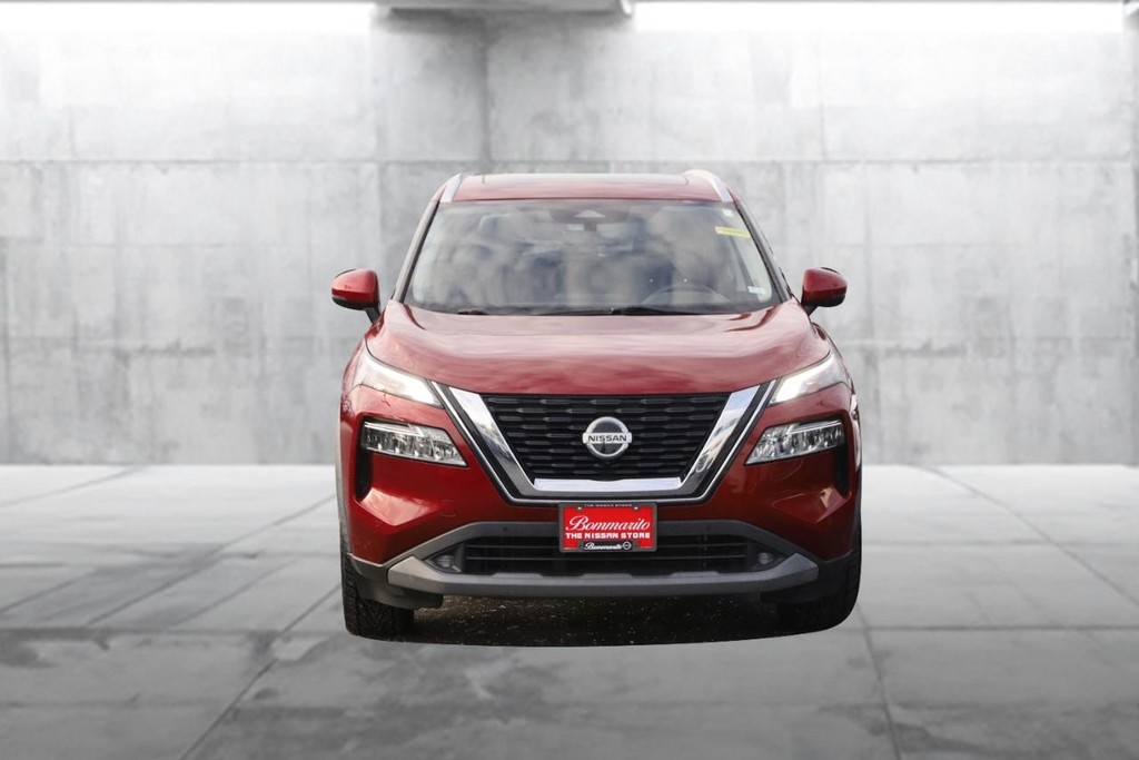 Nissan Rogue Vehicle Image 04