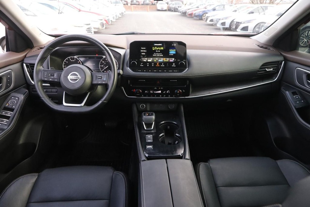 Nissan Rogue Vehicle Image 22