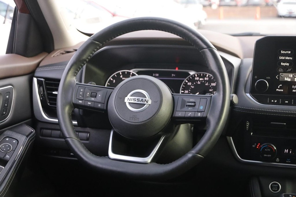 Nissan Rogue Vehicle Image 24