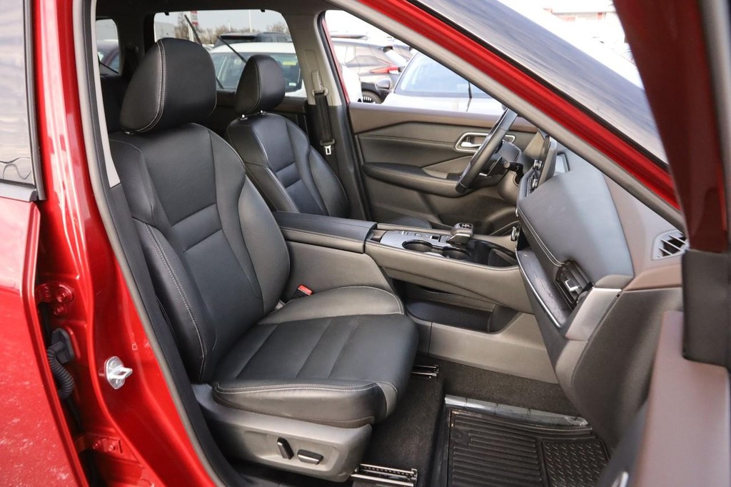 Nissan Rogue Vehicle Image 27