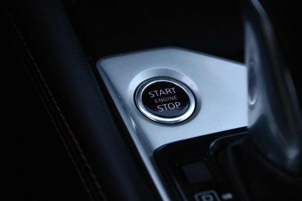 Nissan Altima Vehicle Image 17