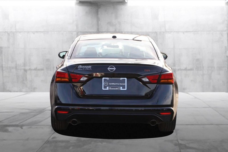 Nissan Altima Vehicle Image 06