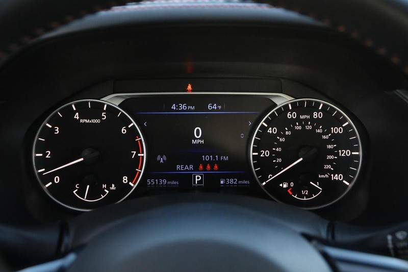 Nissan Altima Vehicle Image 13